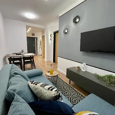 Przestronny W Centrum Miasta Ράντομ