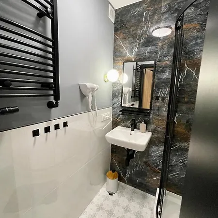 Przestronny W Centrum Miasta Ράντομ